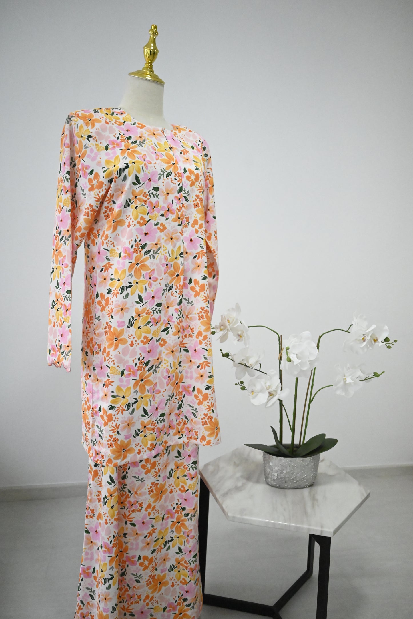 Bold Flora Kurung